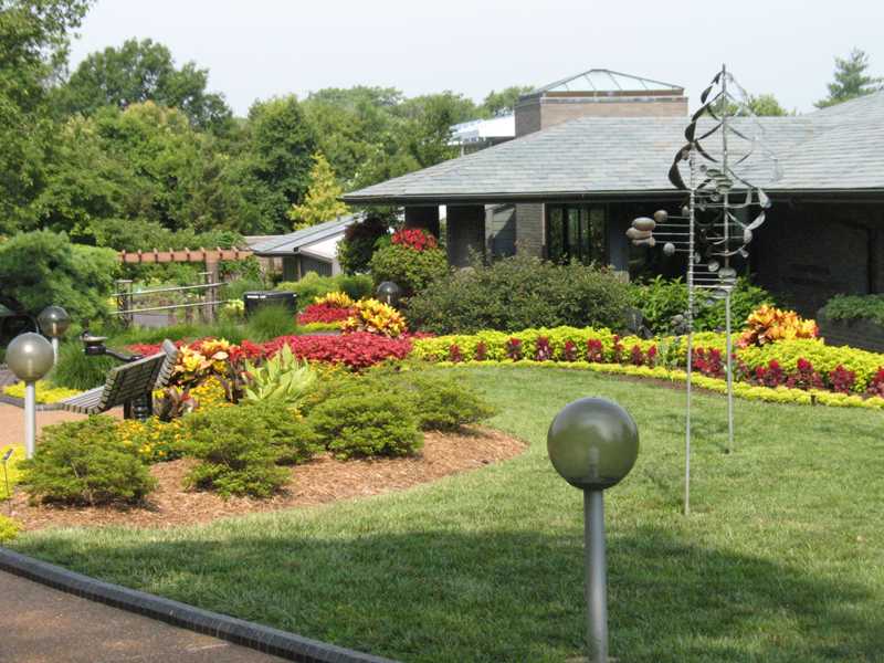 Visit the Center for Home Gardening