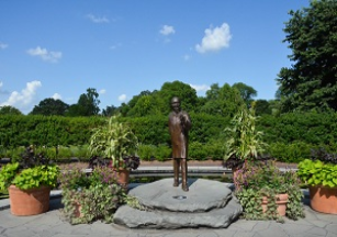 Carver_Garden_Asueleni_Deloney Carver_Garden_Asueleni_Deloney