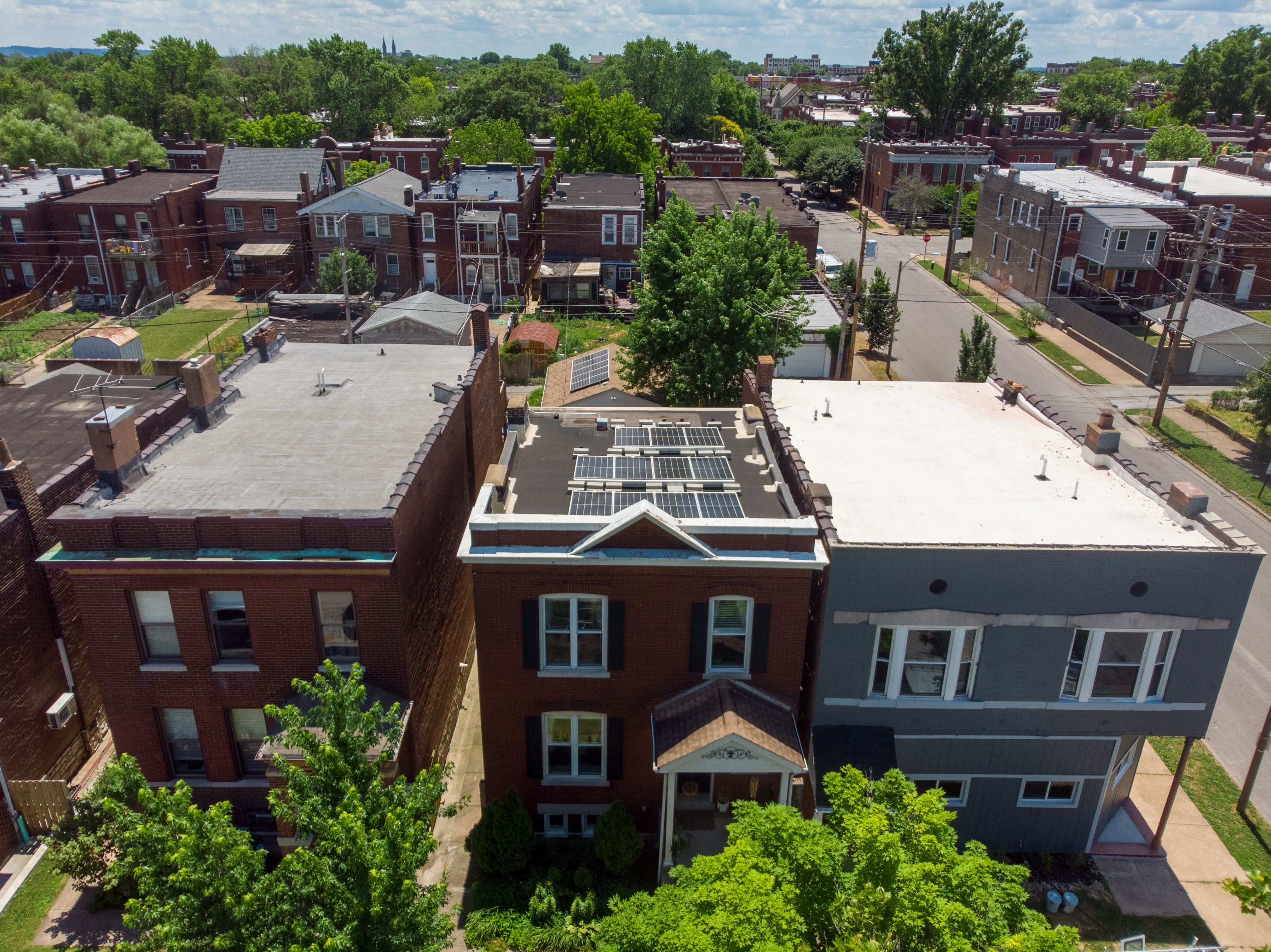 Grow Solar St. Louis and Metro East Programs Shine on Solar Energy