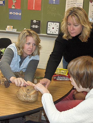 Horticulture Therapist works with student